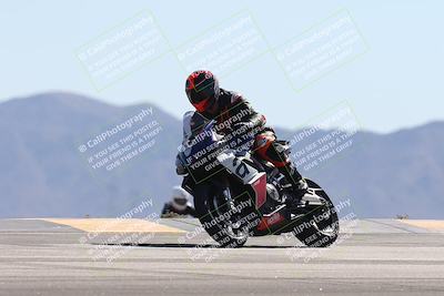 media/Oct-13-2025-Moto Forza (Mon) [[a66d839500]]/3-B Group/Session 4 (Turn 9)/